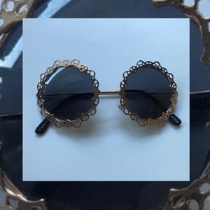Lacy Round Urban Outfitter Sunglasses
